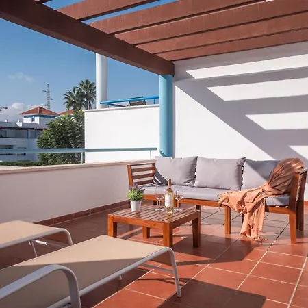 Family Fairways I Spacious 4-bedroom Townhouse Near & Golf, Semesterbostad *