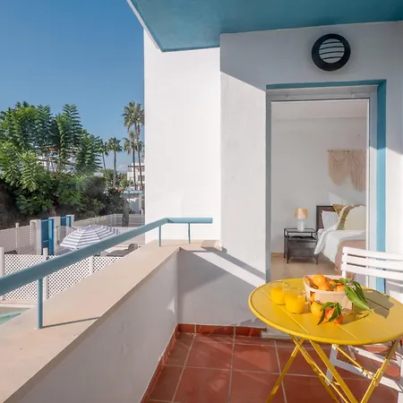 Family Fairways I Spacious 4-bedroom Townhouse Near & Golf, Semesterbostad Estepona