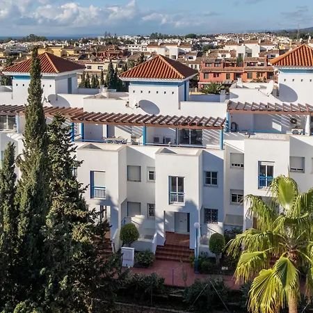 Semesterbostad Family Fairways I Spacious 4-bedroom Townhouse Near & Golf, *